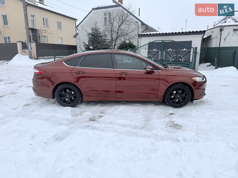 Седан Ford Fusion 2014 в Львові