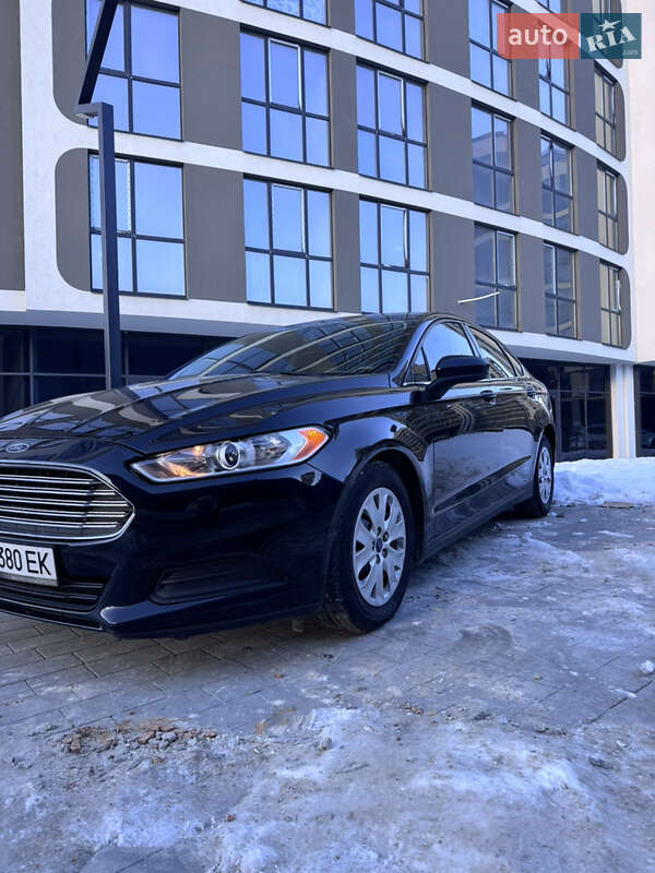 Седан Ford Fusion 2013 в Львові