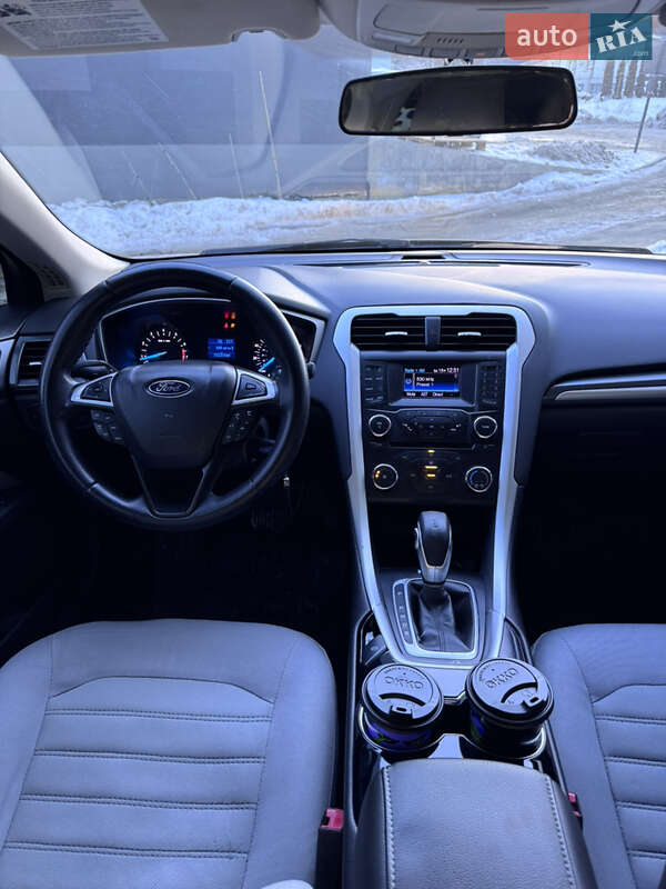 Седан Ford Fusion 2013 в Львові