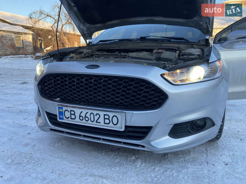 Седан Ford Fusion 2015 в Корюківці