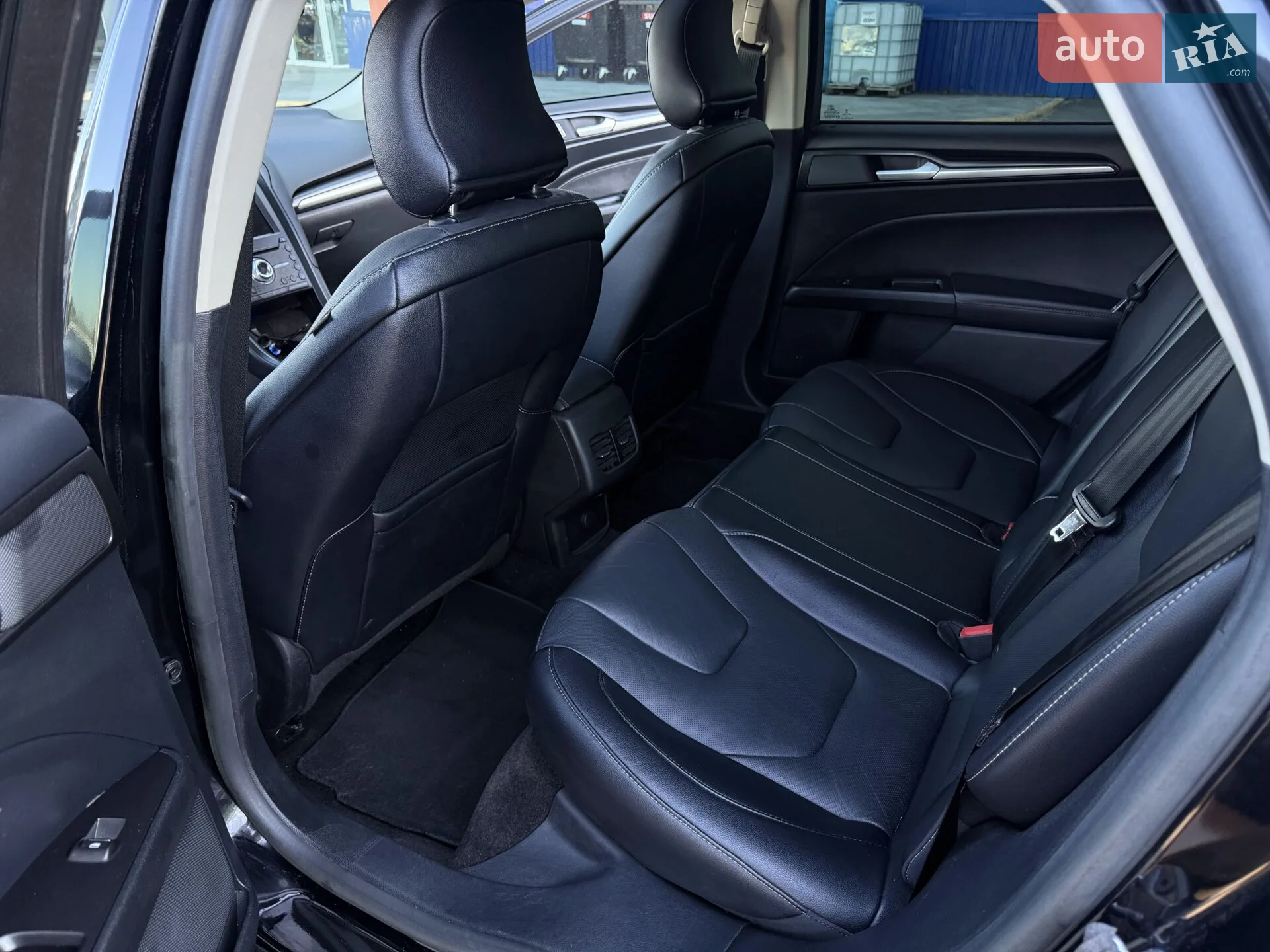 2017 Ford Fusion - мініатюра 31
