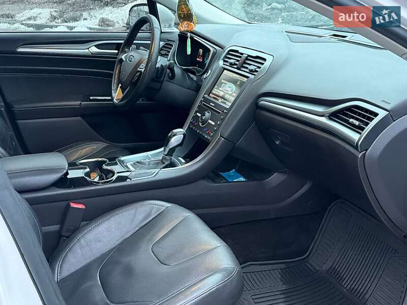 Седан Ford Fusion 2015 в Запоріжжі