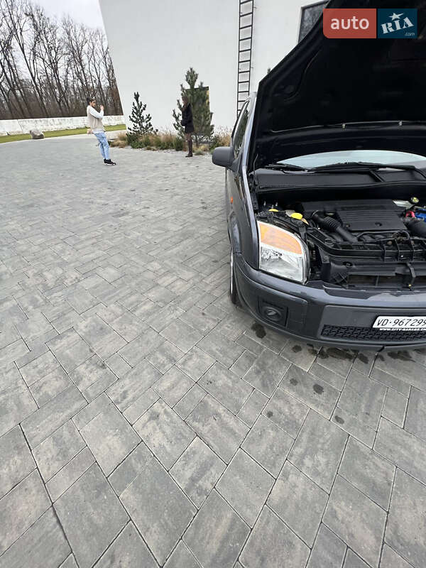 Хэтчбек Ford Fusion 2009 в Луцке