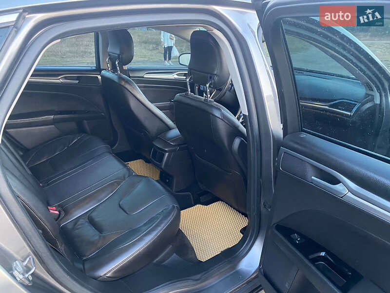 Седан Ford Fusion 2012 в Кролевце