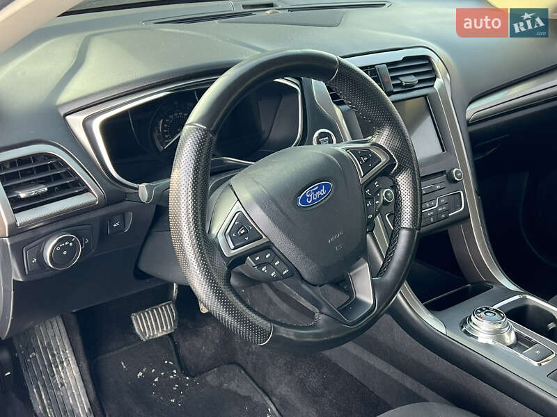 Седан Ford Fusion 2016 в Черкассах