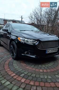 Седан Ford Fusion 2013 в Львові