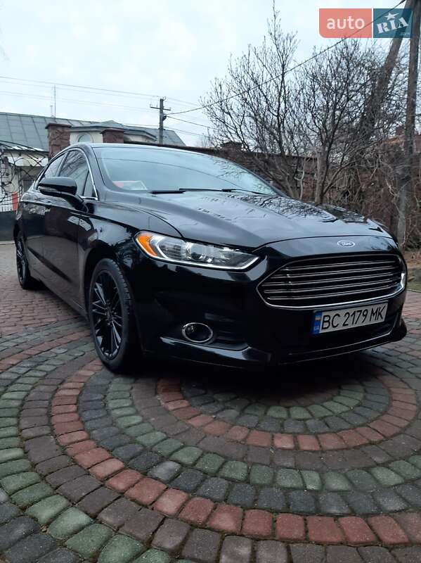 Седан Ford Fusion 2013 в Львові