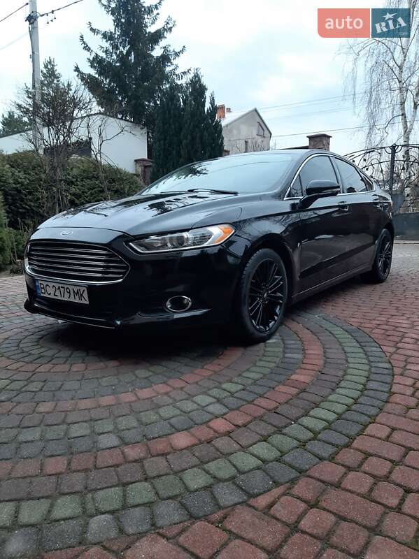 Седан Ford Fusion 2013 в Львові