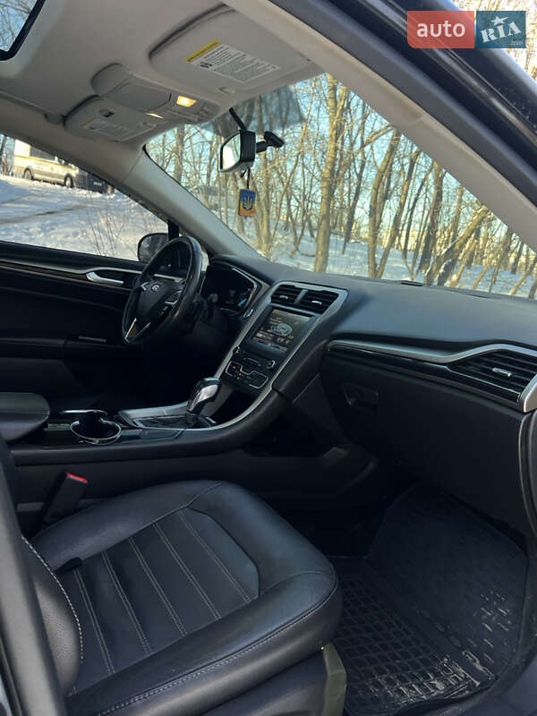 Седан Ford Fusion 2015 в Киеве