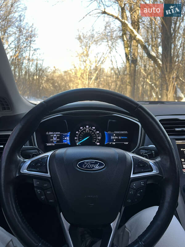 Седан Ford Fusion 2015 в Киеве