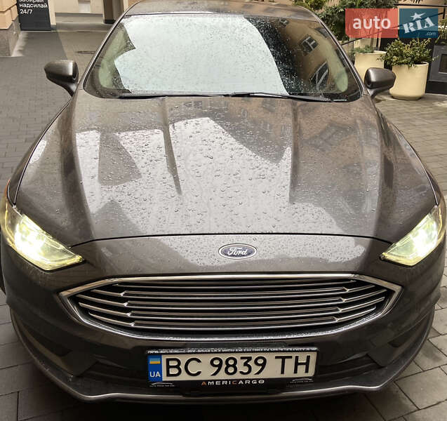 Седан Ford Fusion 2016 в Львове