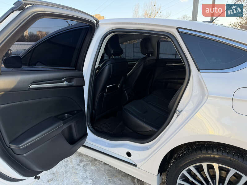 Седан Ford Fusion 2018 в Харкові