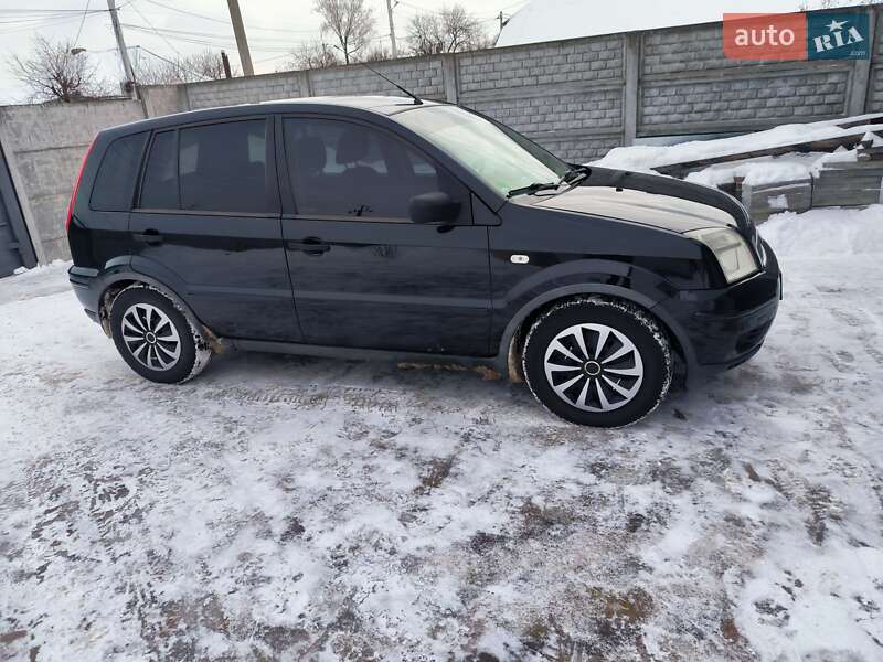 Хетчбек Ford Fusion 2005 в Прилуках