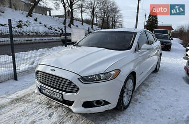 Седан Ford Fusion 2013 в Кременці