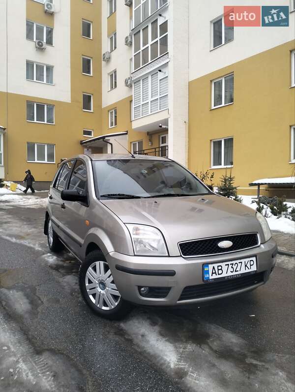 Хэтчбек Ford Fusion 2003 в Виннице