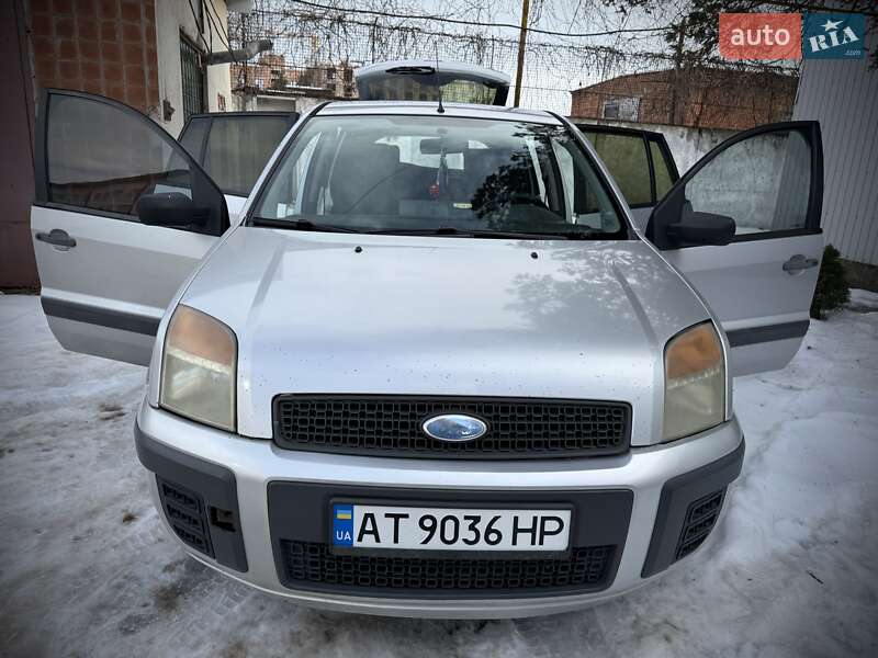 Хэтчбек Ford Fusion 2006 в Ивано-Франковске