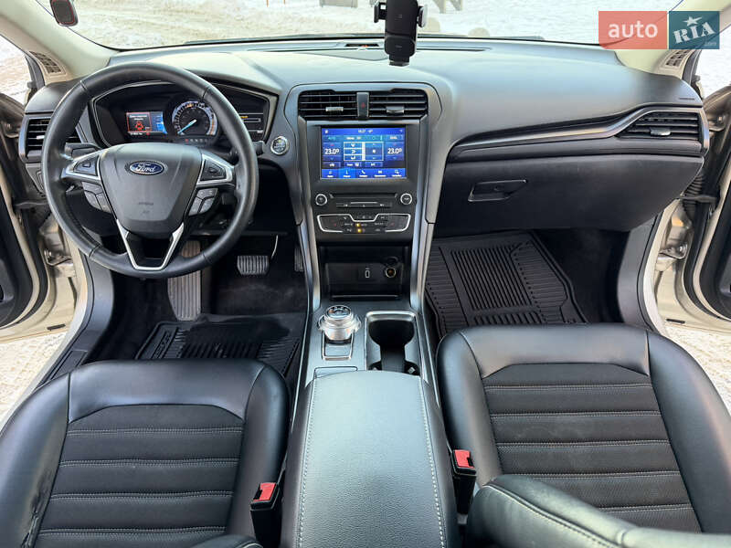 Седан Ford Fusion 2018 в Киеве фото 19 Седан Ford Fusion 2018 в Киеве