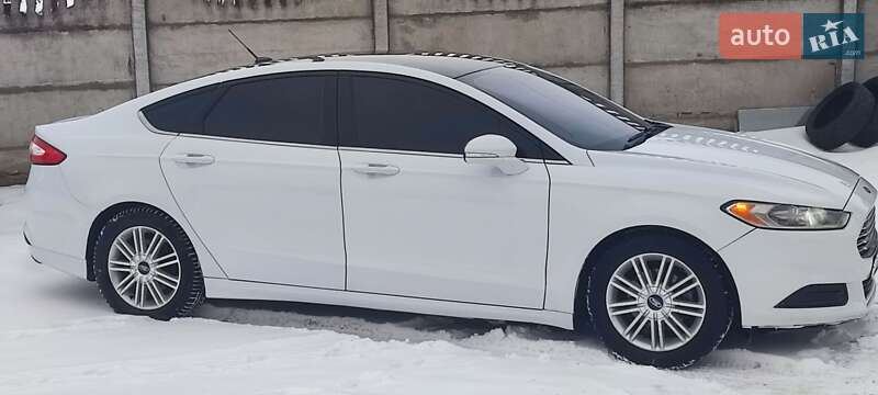 Седан Ford Fusion 2015 в Виннице