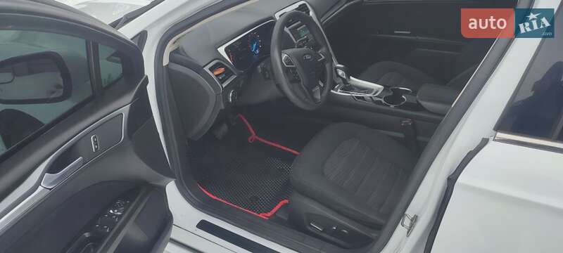 Седан Ford Fusion 2015 в Виннице