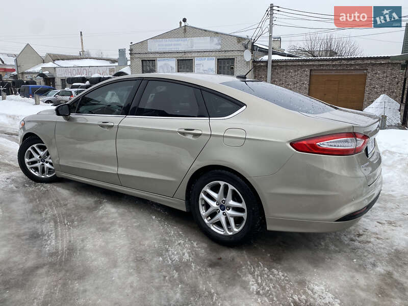 Седан Ford Fusion 2015 в Житомирі