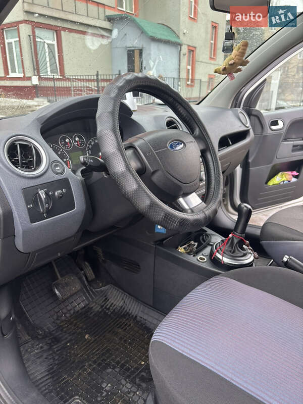 Хетчбек Ford Fusion 2009 в Києві фото 11 Хетчбек Ford Fusion 2009 в Києві