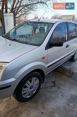 Хетчбек Ford Fusion 2004 в Каневі