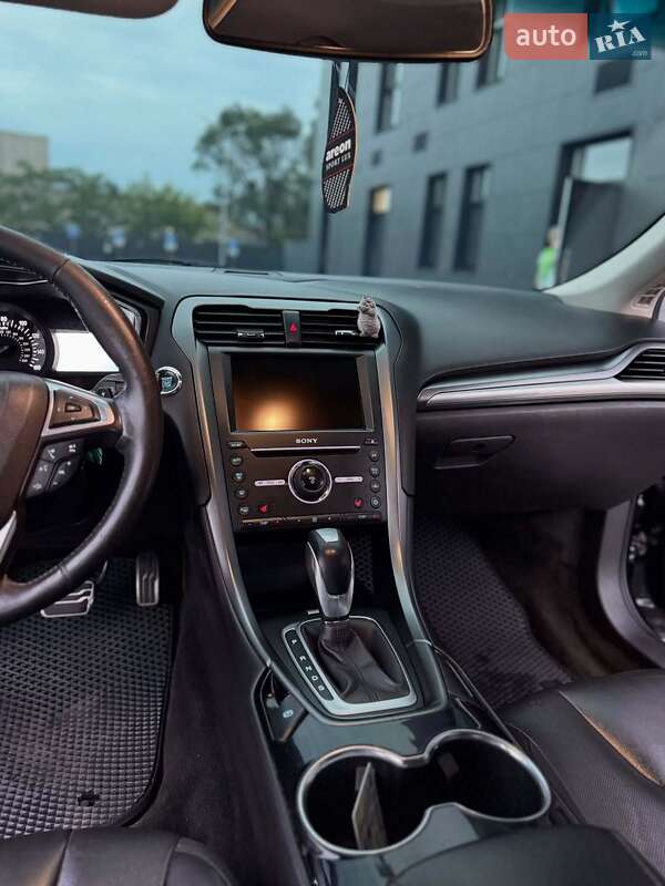 Седан Ford Fusion 2016 в Луцке