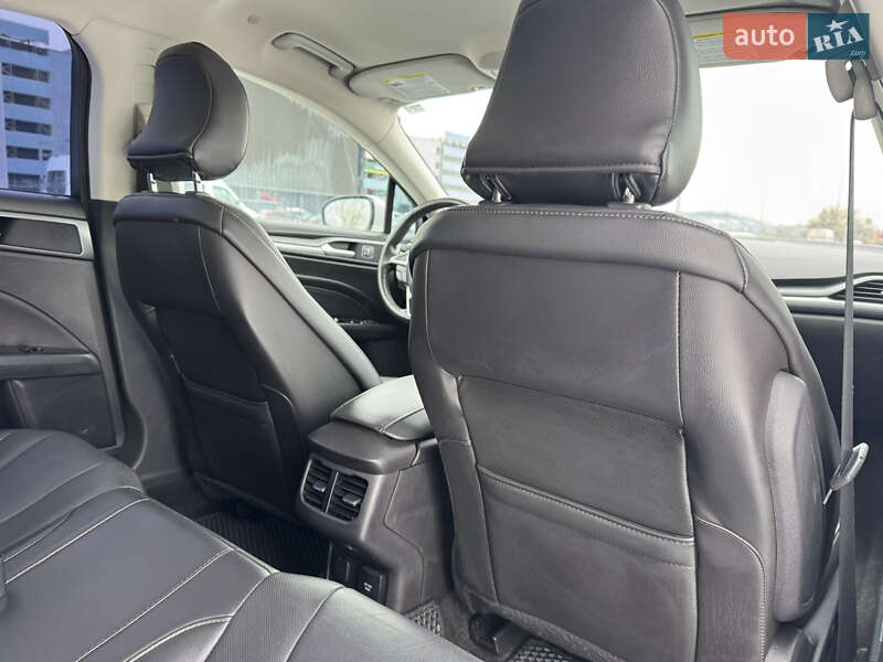 Седан Ford Fusion 2015 в Киеве