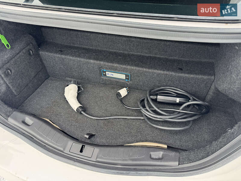 Седан Ford Fusion 2015 в Киеве