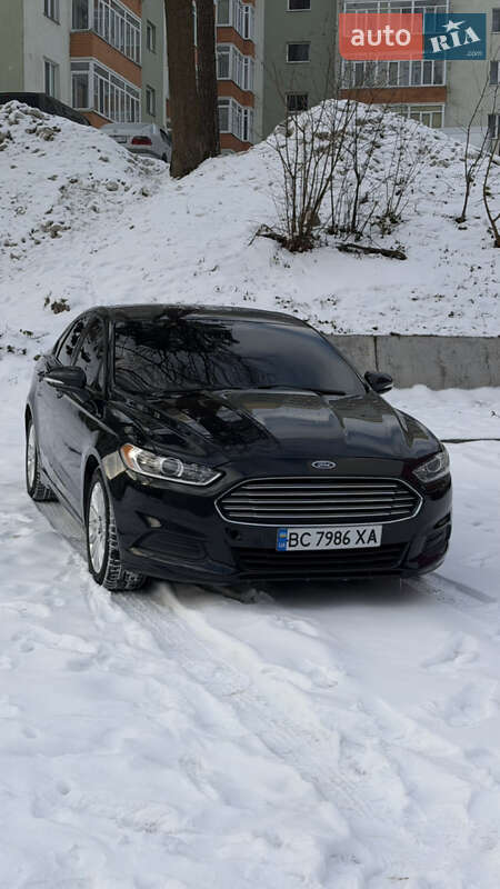 Седан Ford Fusion 2015 в Львові
