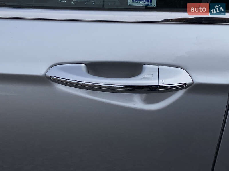 Седан Ford Fusion 2019 в Львове