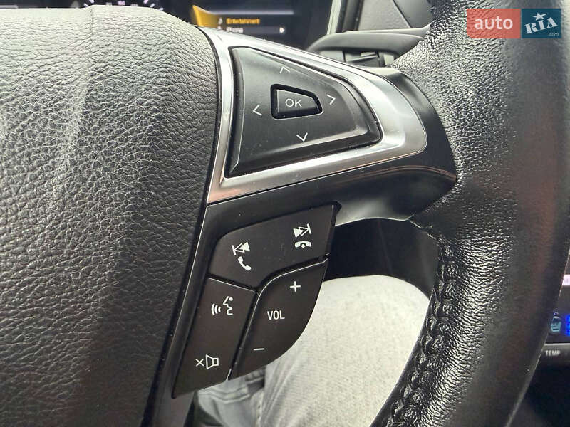 Седан Ford Fusion 2019 в Львове