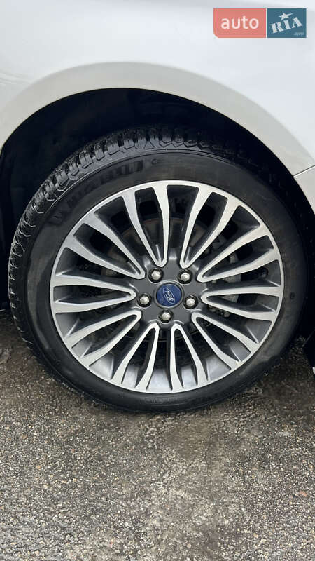 Седан Ford Fusion 2018 в Києві