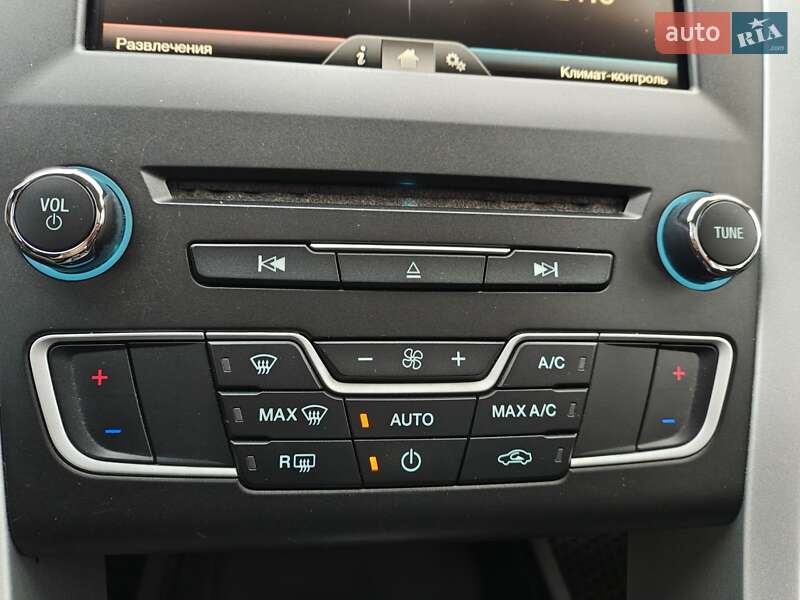 Седан Ford Fusion 2015 в Киеве