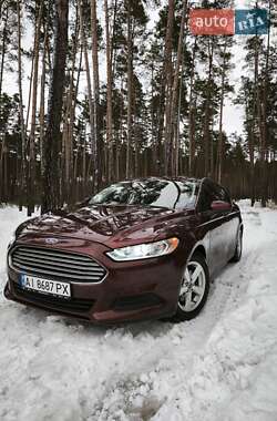 Седан Ford Fusion 2015 в Радомишлі