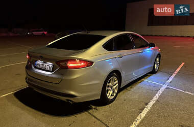 Седан Ford Fusion 2015 в Измаиле
