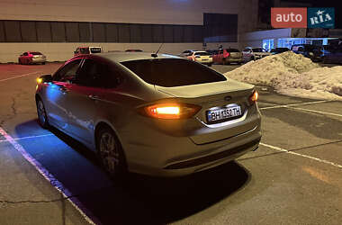 Седан Ford Fusion 2015 в Измаиле