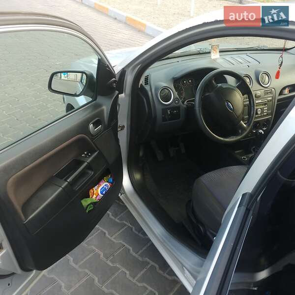 Хэтчбек Ford Fusion 2008 в Каменском фото 12 Хэтчбек Ford Fusion 2008 в Каменском