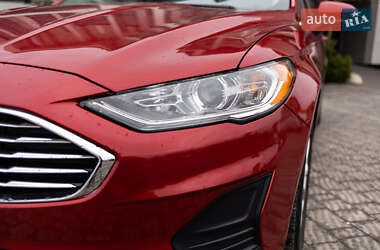 Седан Ford Fusion 2020 в Стрые