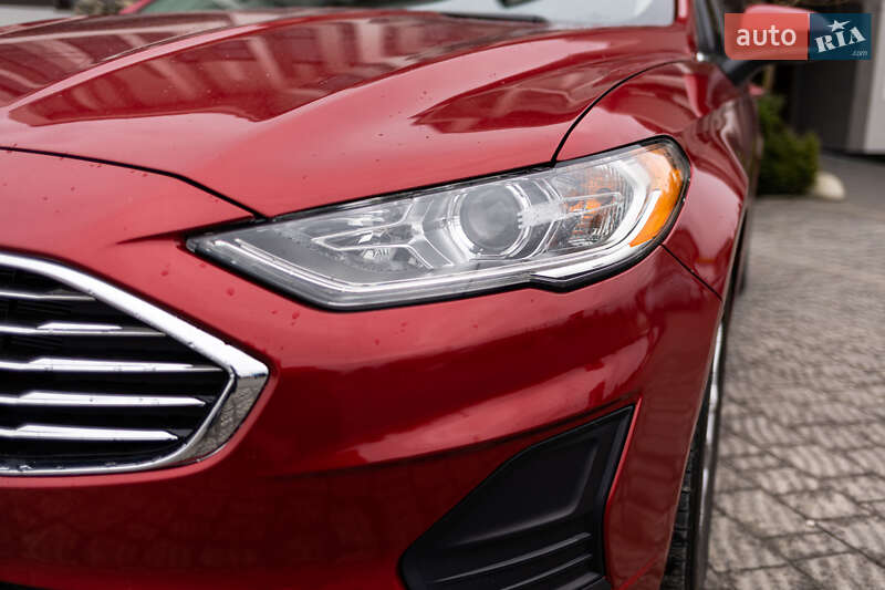 Седан Ford Fusion 2020 в Стрые