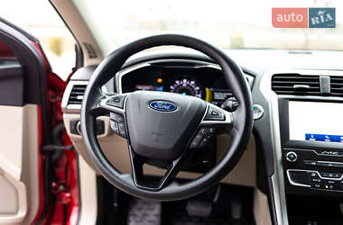 Седан Ford Fusion 2020 в Стрые