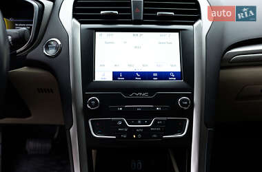 Седан Ford Fusion 2020 в Стрые