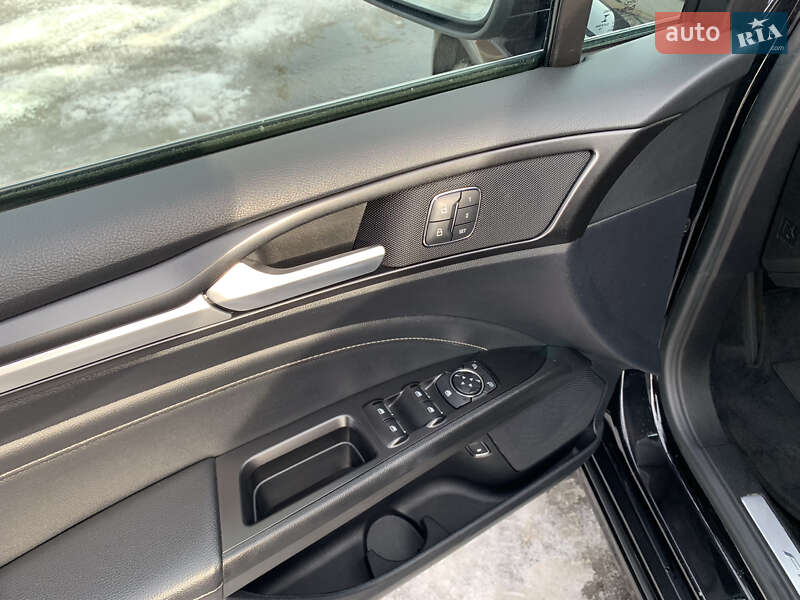 Седан Ford Fusion 2019 в Киеве