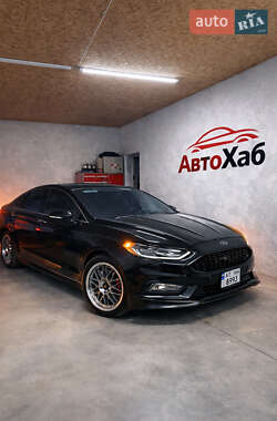 Седан Ford Fusion 2017 в Бурштині