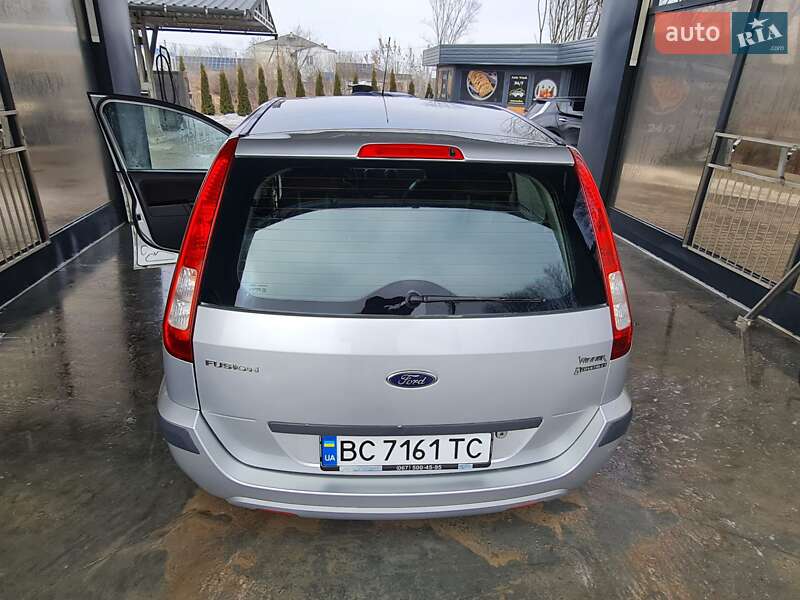 Хэтчбек Ford Fusion 2008 в Новом Роздоле