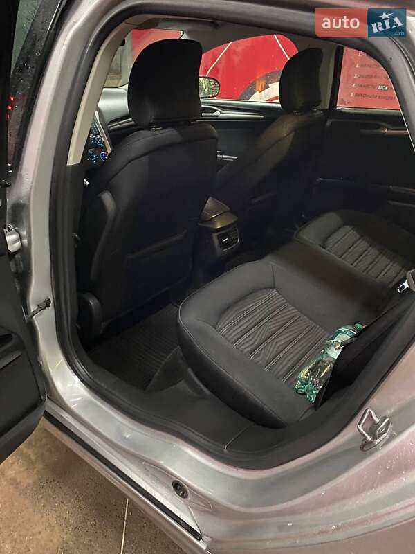 Седан Ford Fusion 2015 в Ободовке