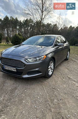 Седан Ford Fusion 2013 в Львові