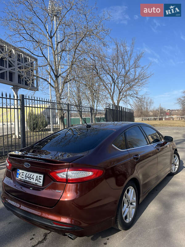 Седан Ford Fusion 2015 в Дніпрі
