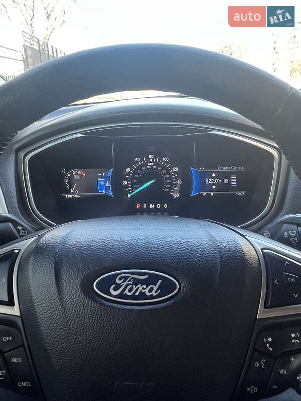 Седан Ford Fusion 2015 в Дніпрі
