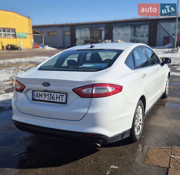 Седан Ford Fusion 2015 в Житомирі